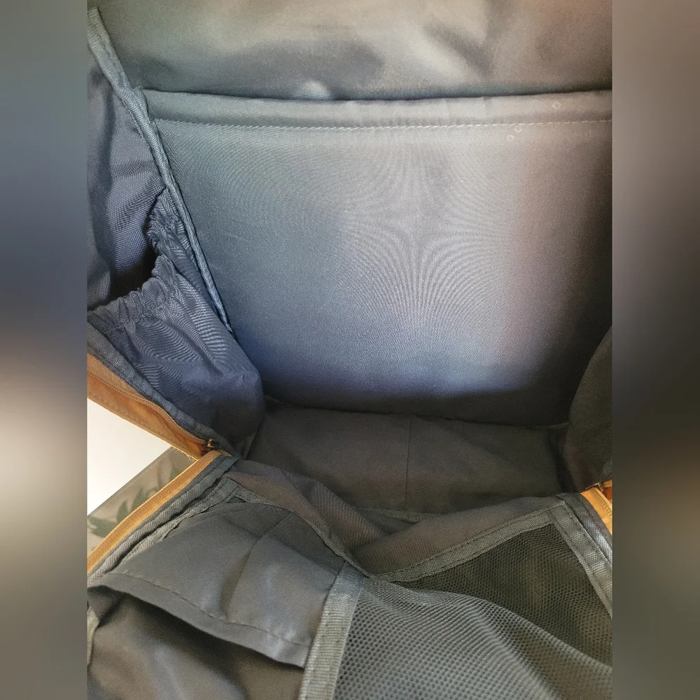 Backpack - Picture 7 of 10